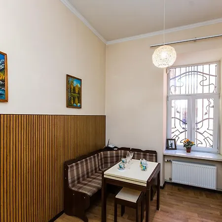 Apartment Luxury Two Bedroom Lviv